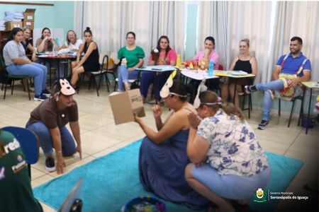 Professores da rede municipal de ensino participam de formação continuada