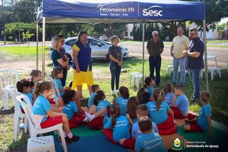 Biblioteca Móvel do Sesc atende alunos da rede municipal de ensino em Serranópolis do Iguaçu