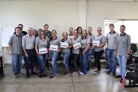 Secretaria Municipal de Saúde entrega tablets aos agentes comunitários de saúde